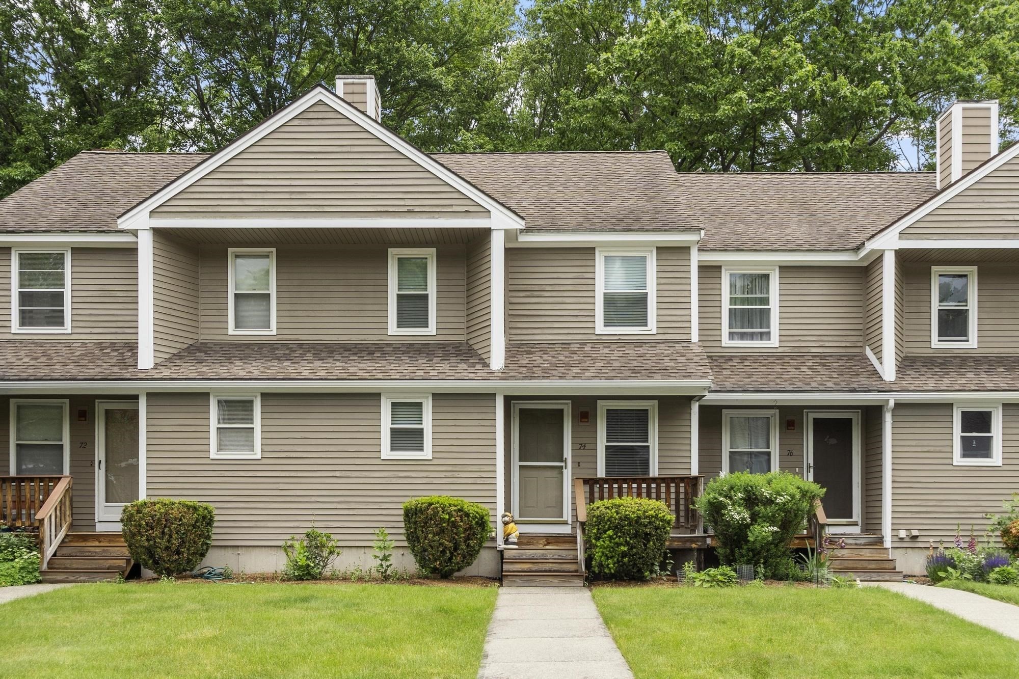 74 Pennacook Dr Unit 74, Leominster, MA 01453