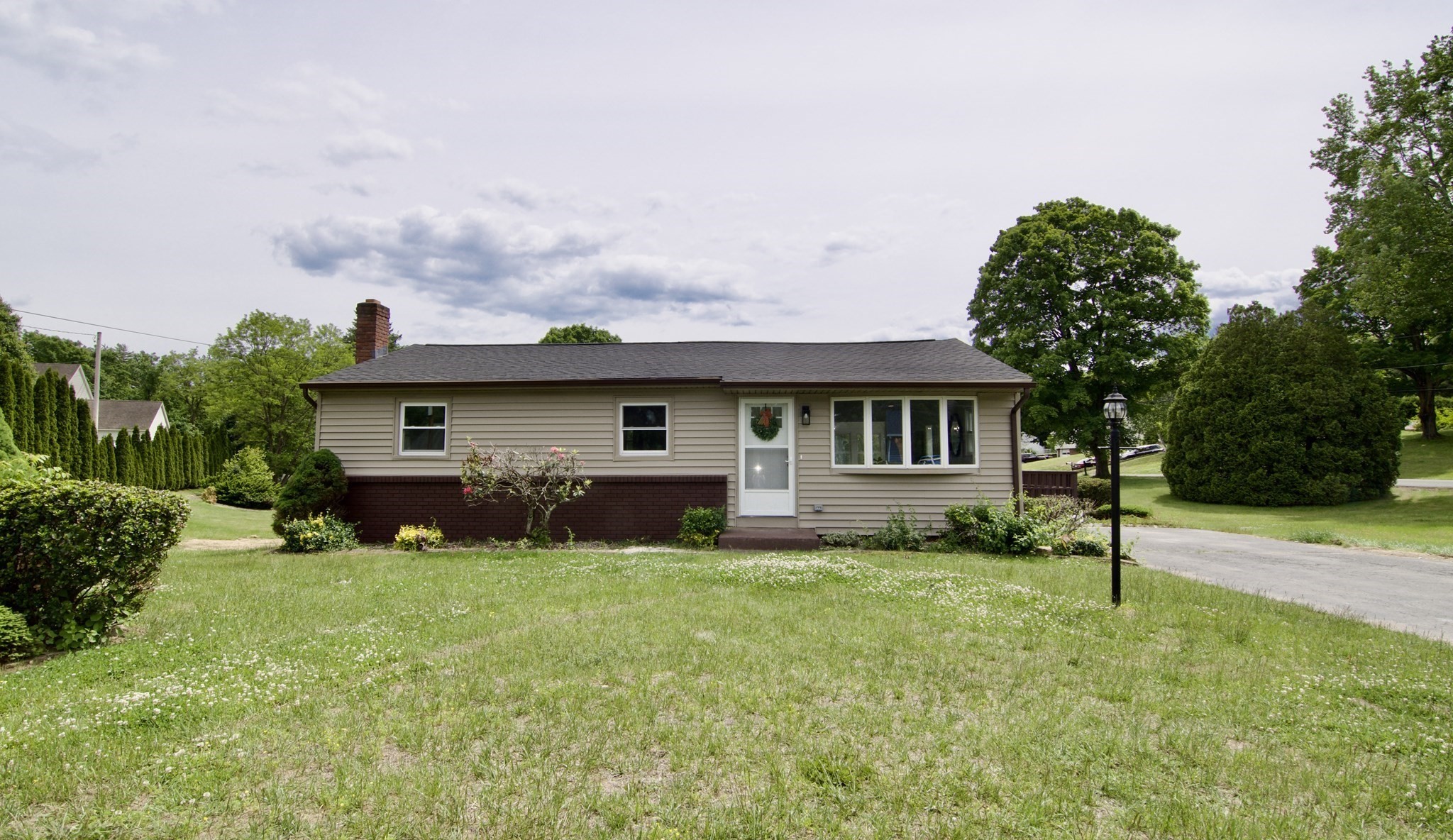 464 Poole St, Ludlow, MA 01056