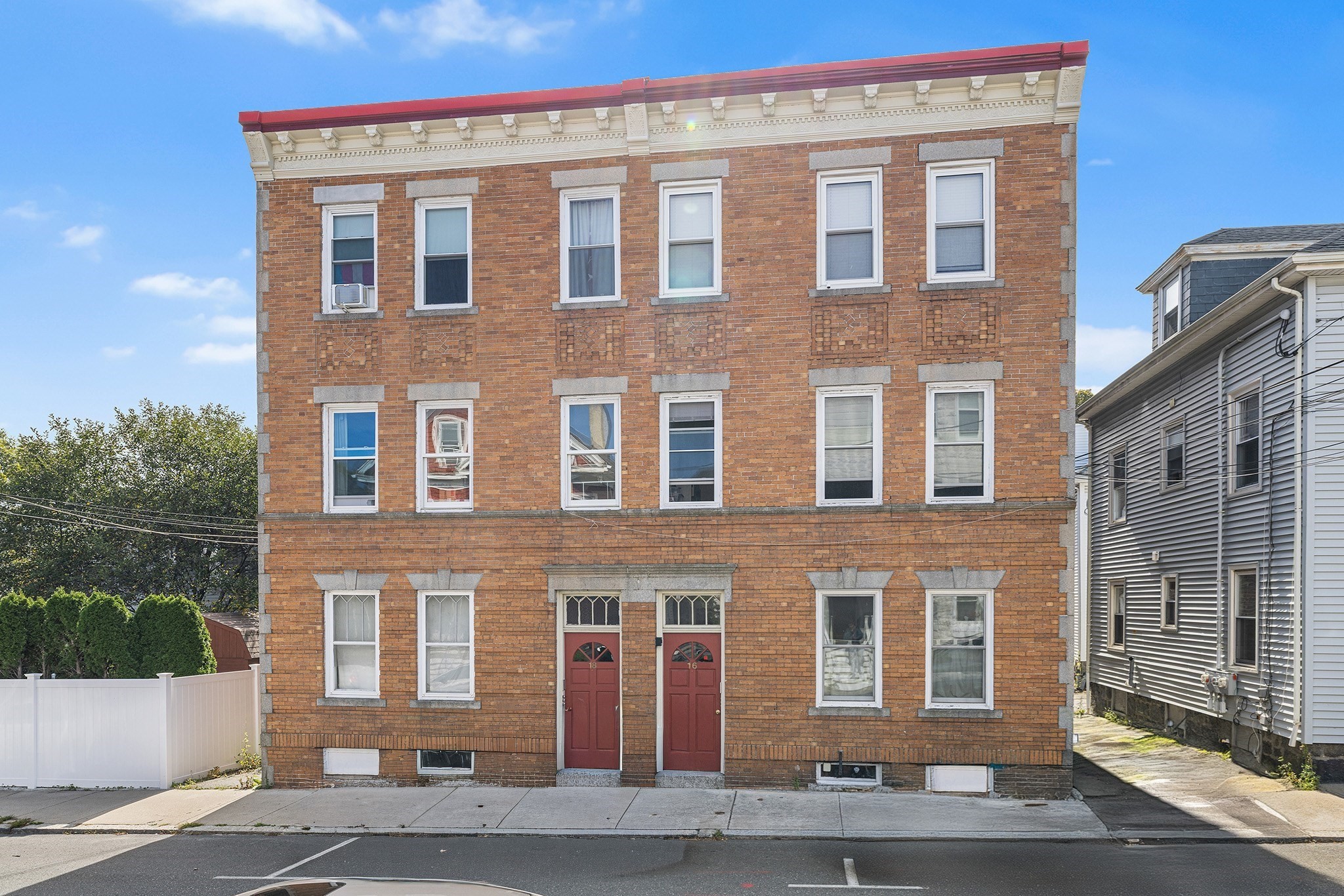 16 Leavitt St Unit 2, Salem, MA 01970