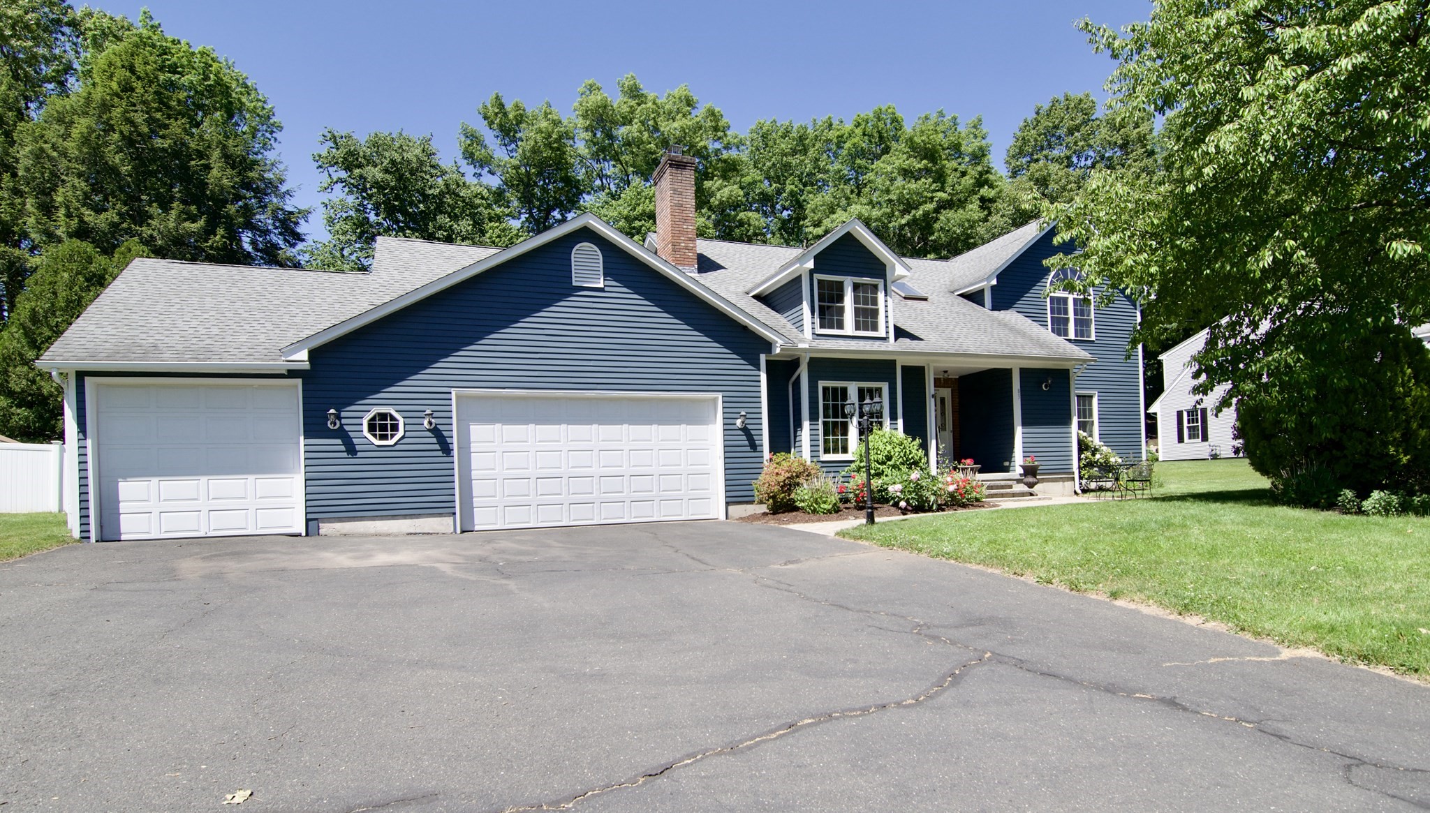 83 Pineridge Dr, Westfield, MA 01085