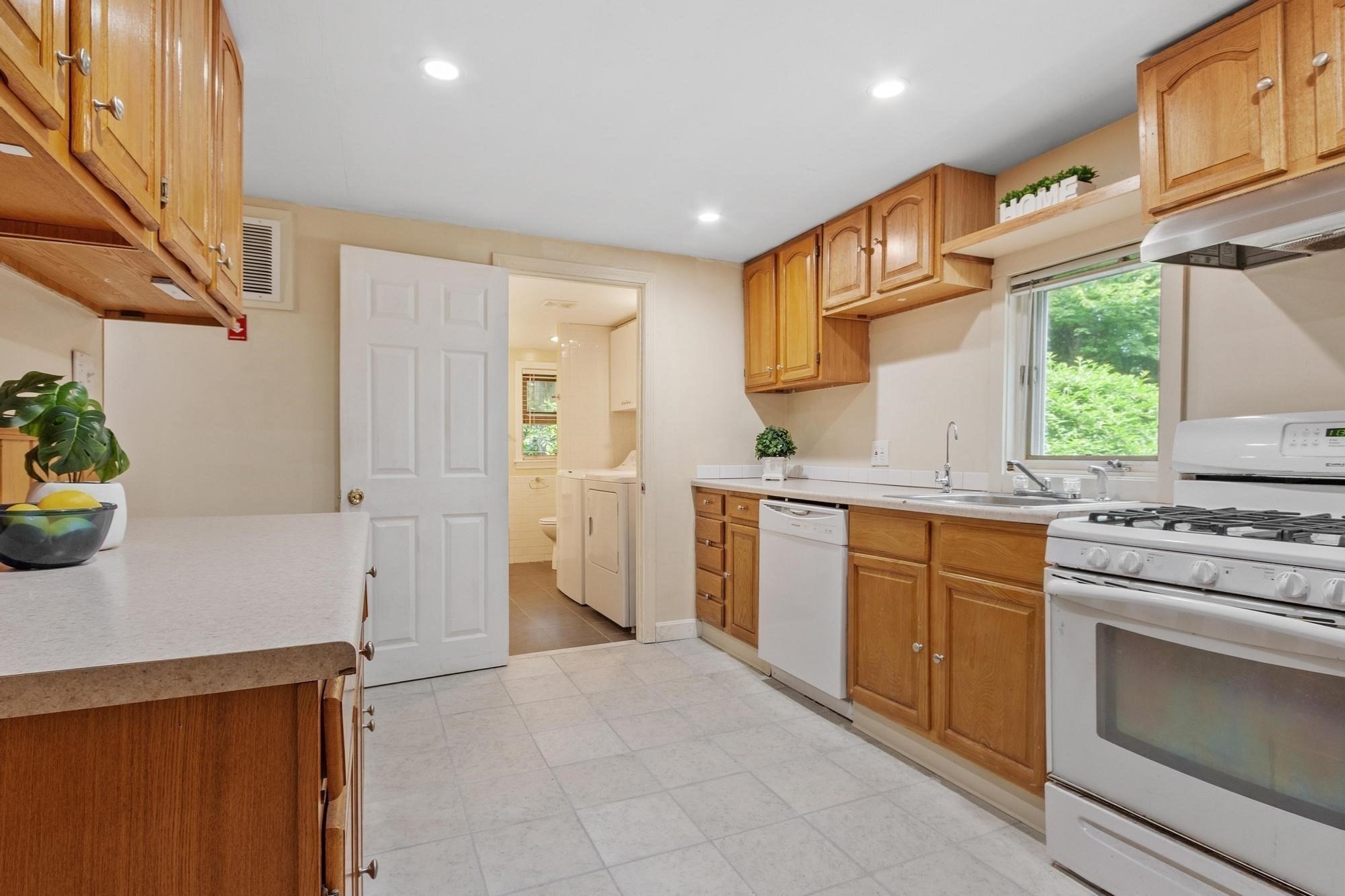 42 Fuller Ave, Lancaster, MA 01523 - Image 8