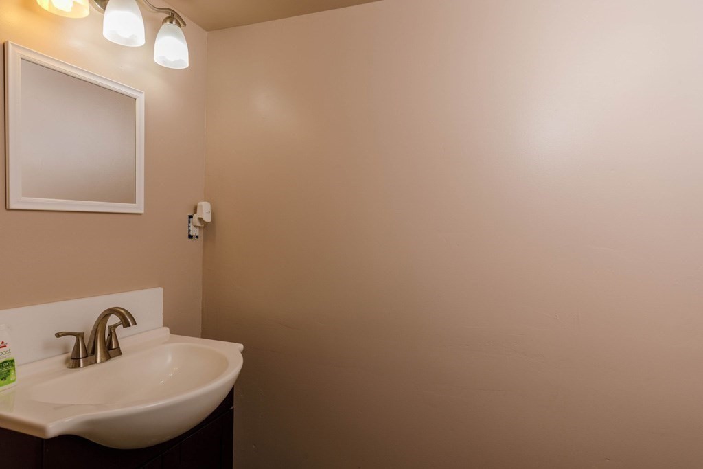 145 Malburn Street, Leominster, MA 01453 - Image 31