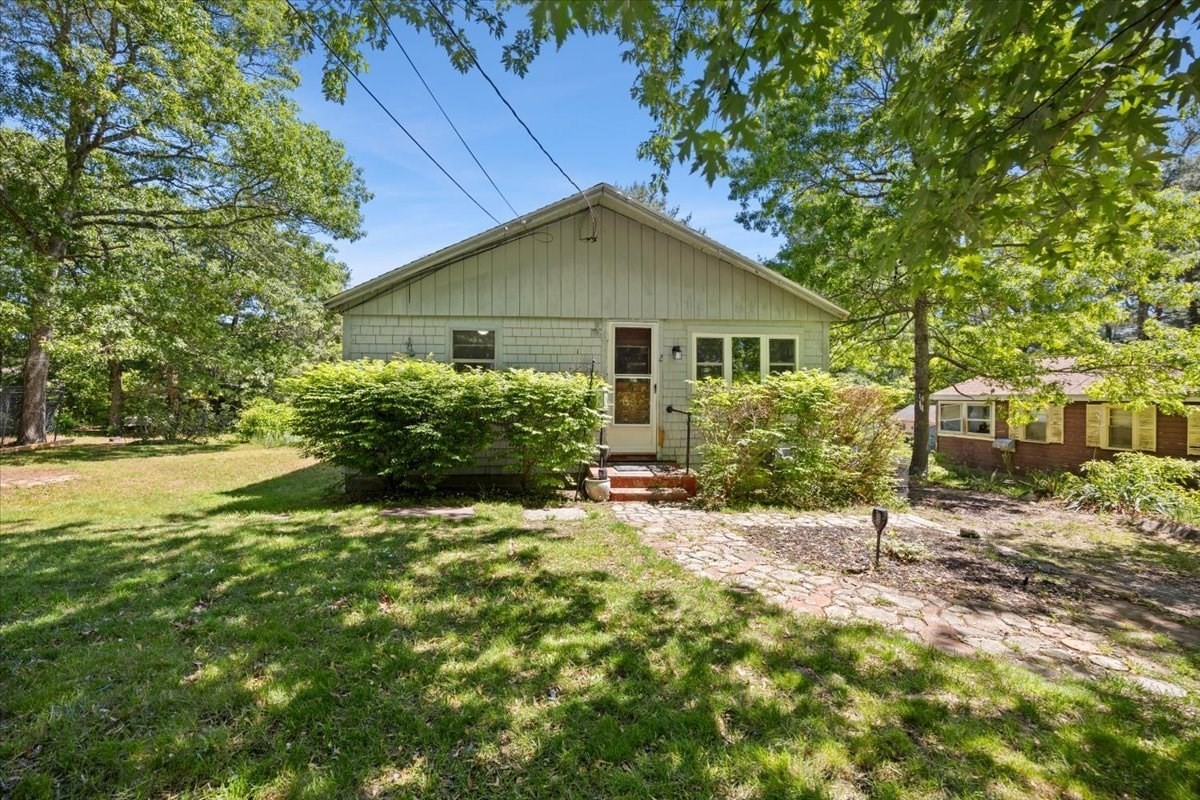 2 Cardinal Ave, Wareham, MA 02538