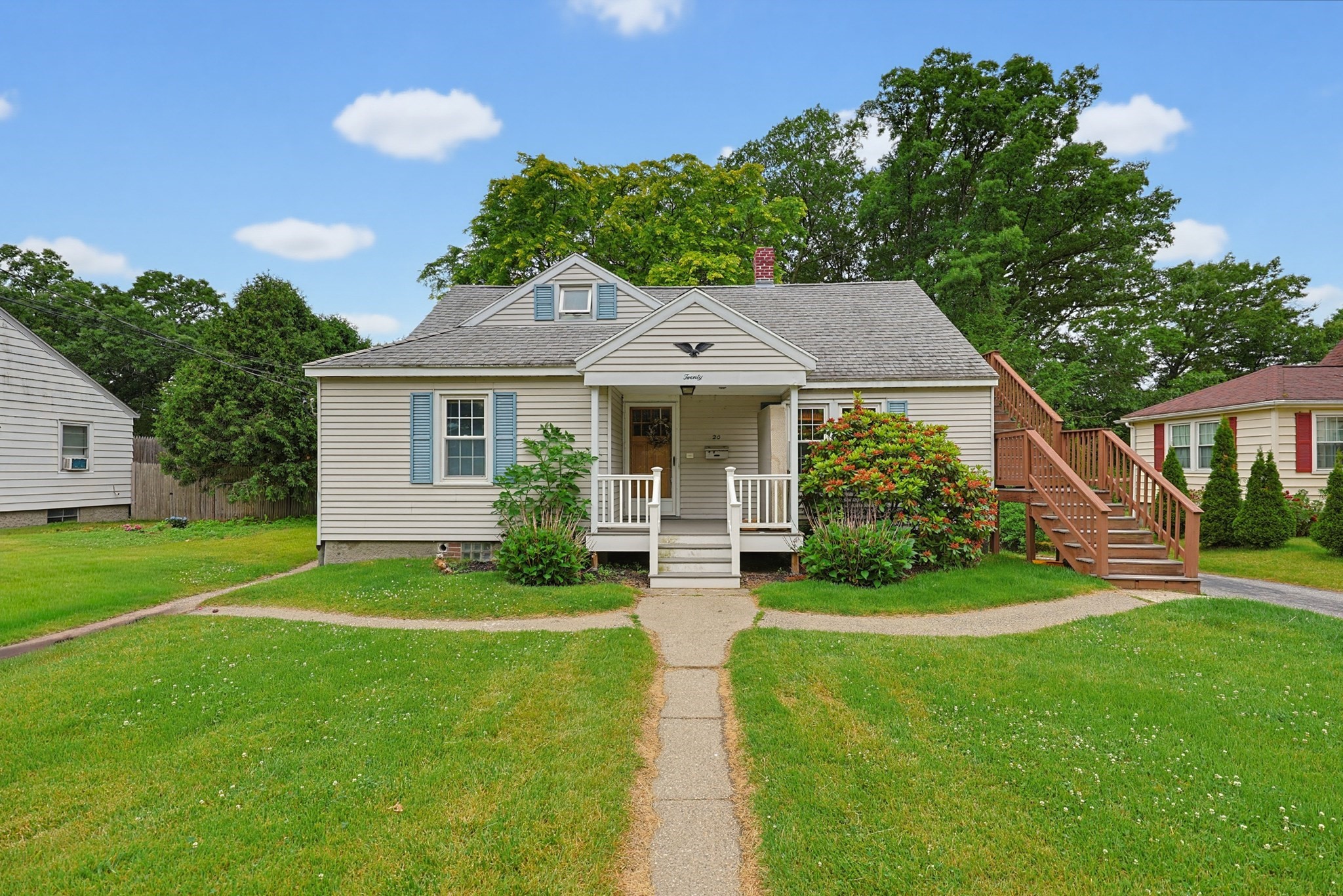 20 Pinehurst Ave, Auburn, MA 01501