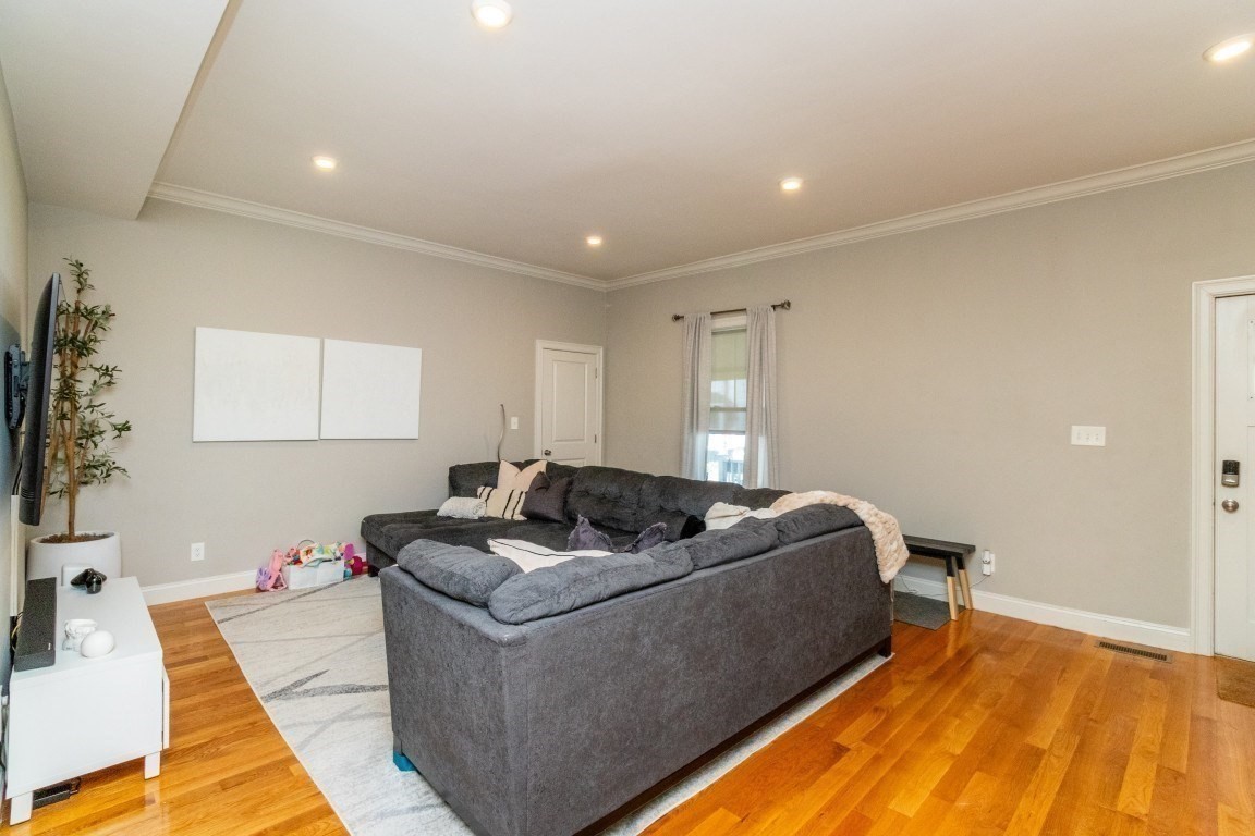 189 Shirley St Unit 1, Winthrop, MA 02152 - Image 5