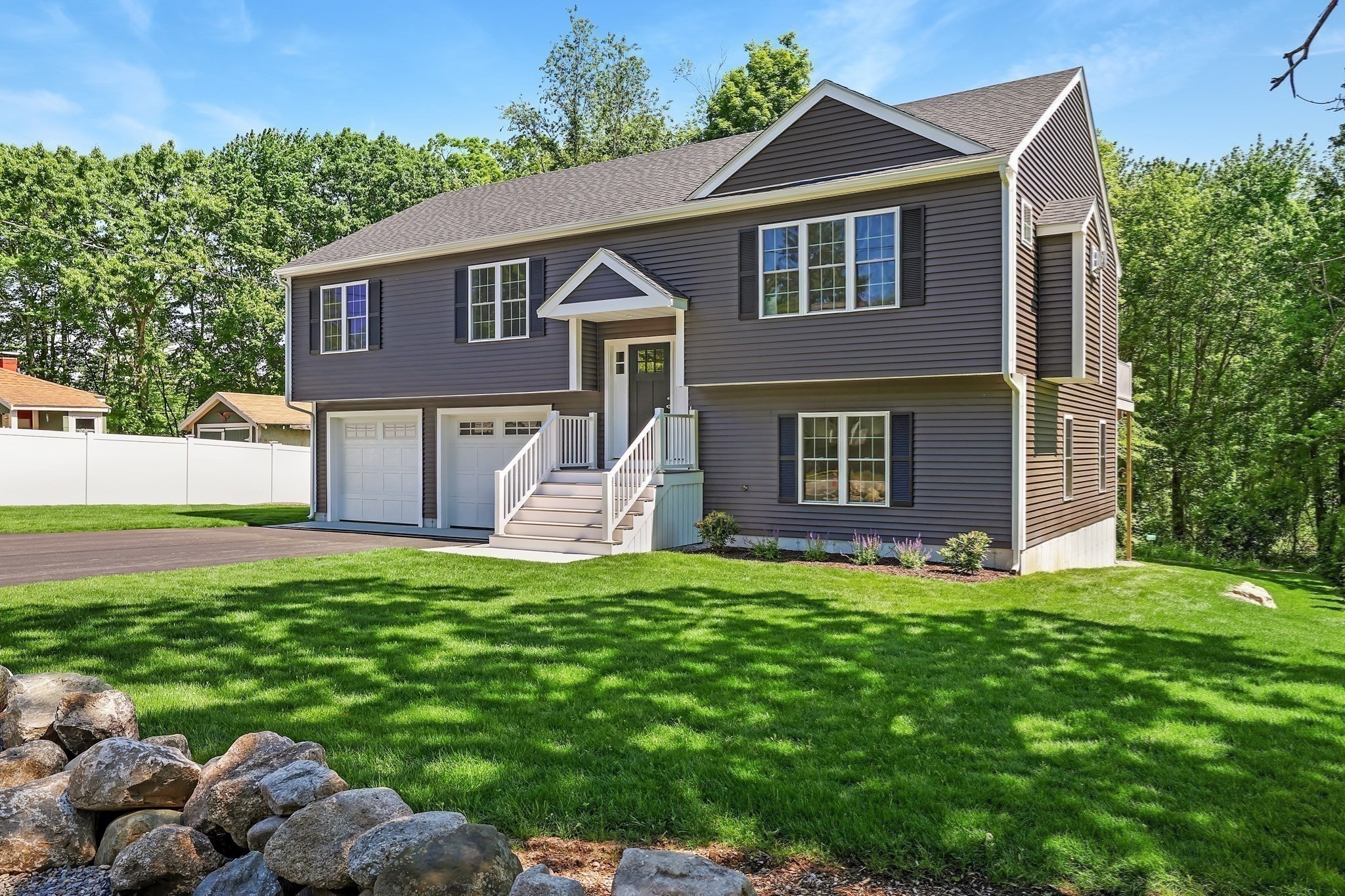 206 High Street, Abington, MA 02351