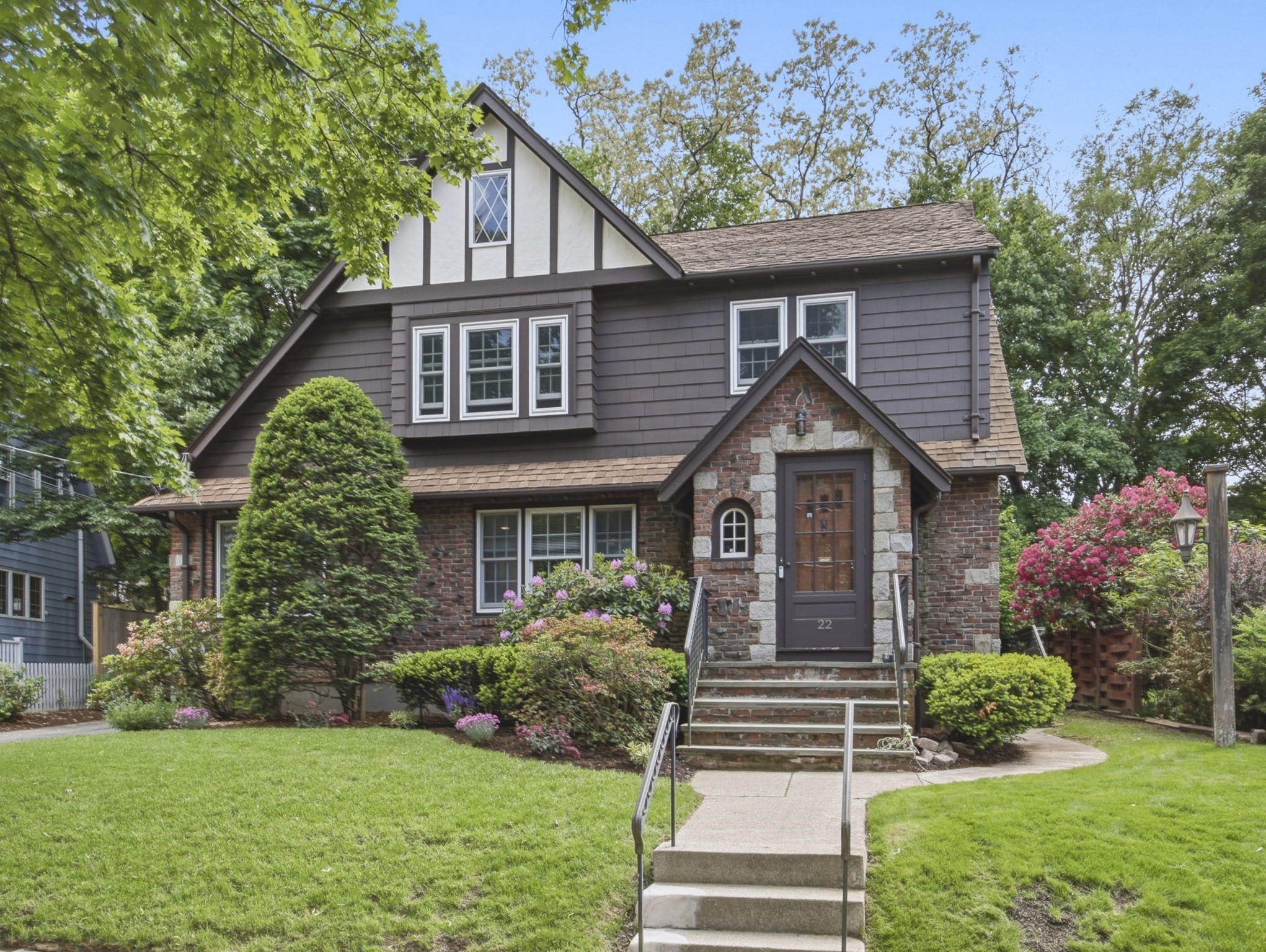 22 Ivy Rd., Belmont, MA 02478