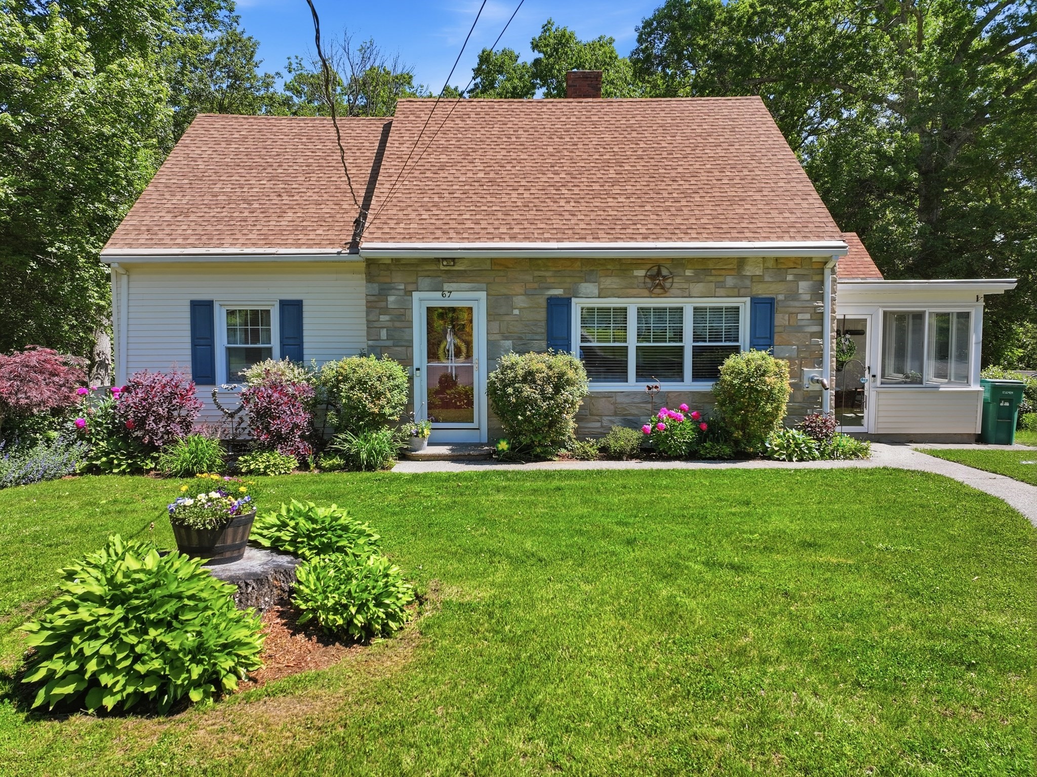 67 Thurston Ave, Northbridge, MA 01588