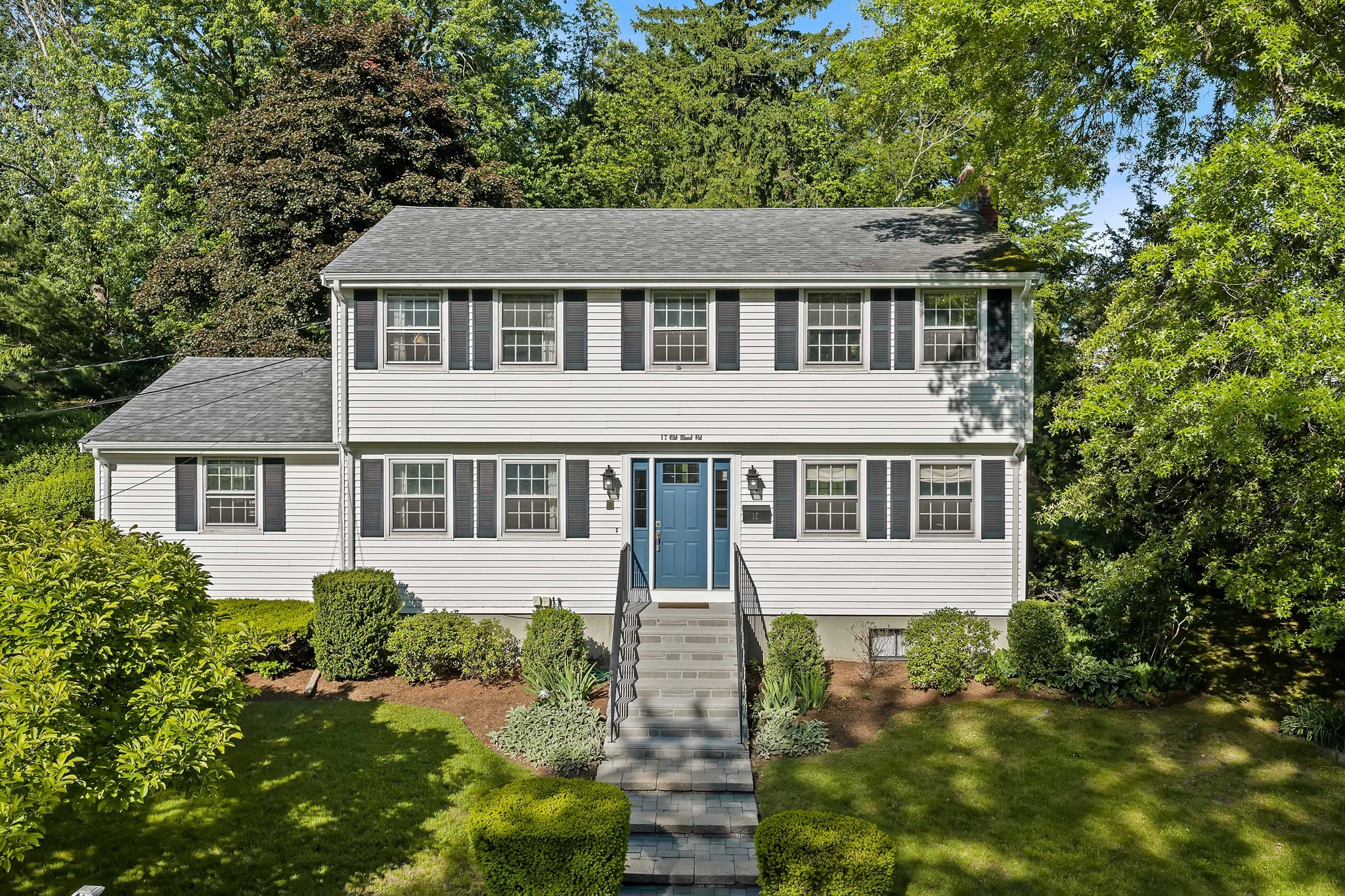 17 Old Wood Road, Framingham, MA 01701