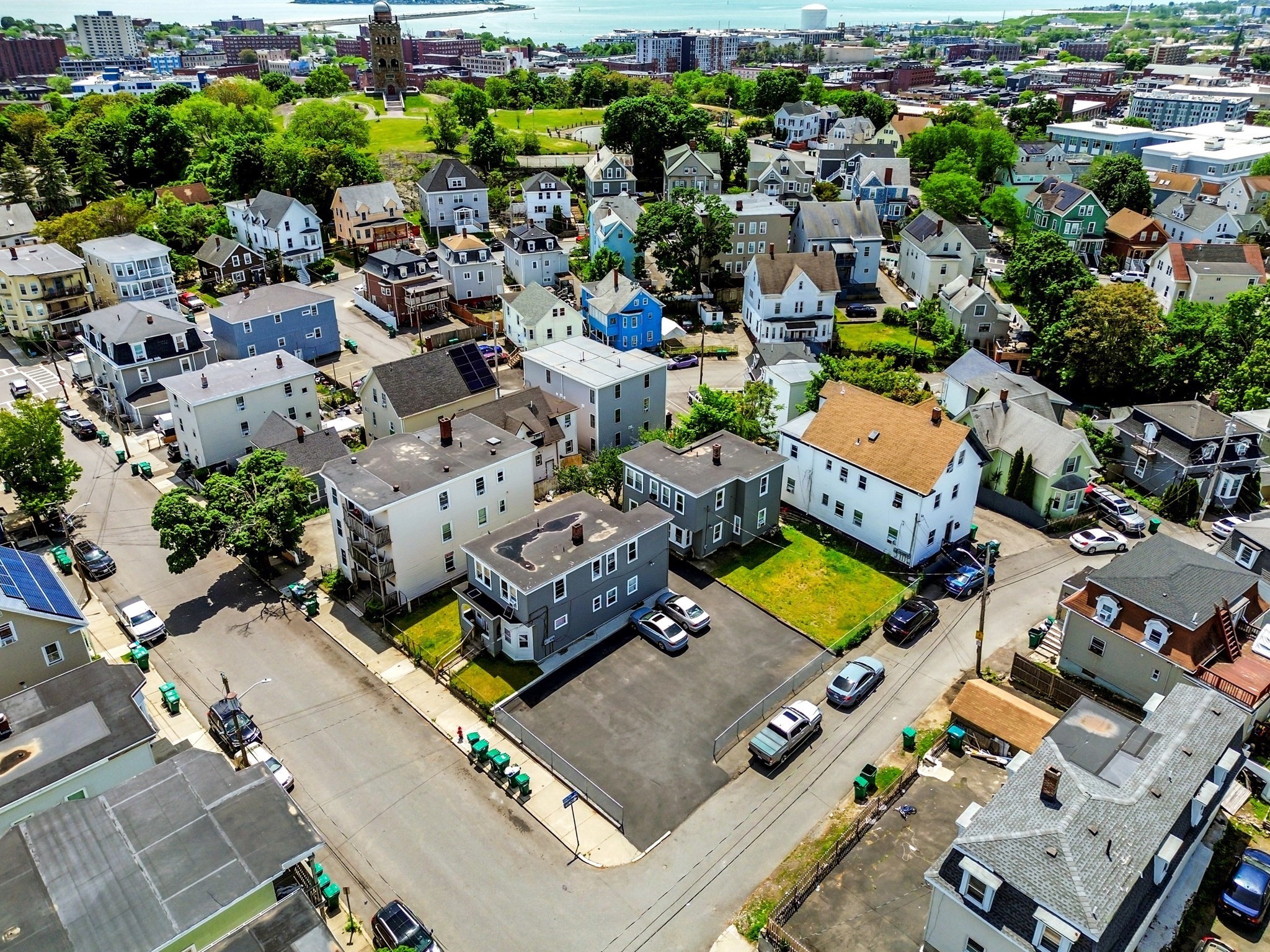 17 Acorn St, Lynn, MA 01902
