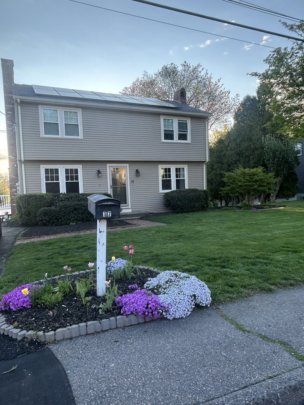 17 Bandy Ln, Milford, MA 01757