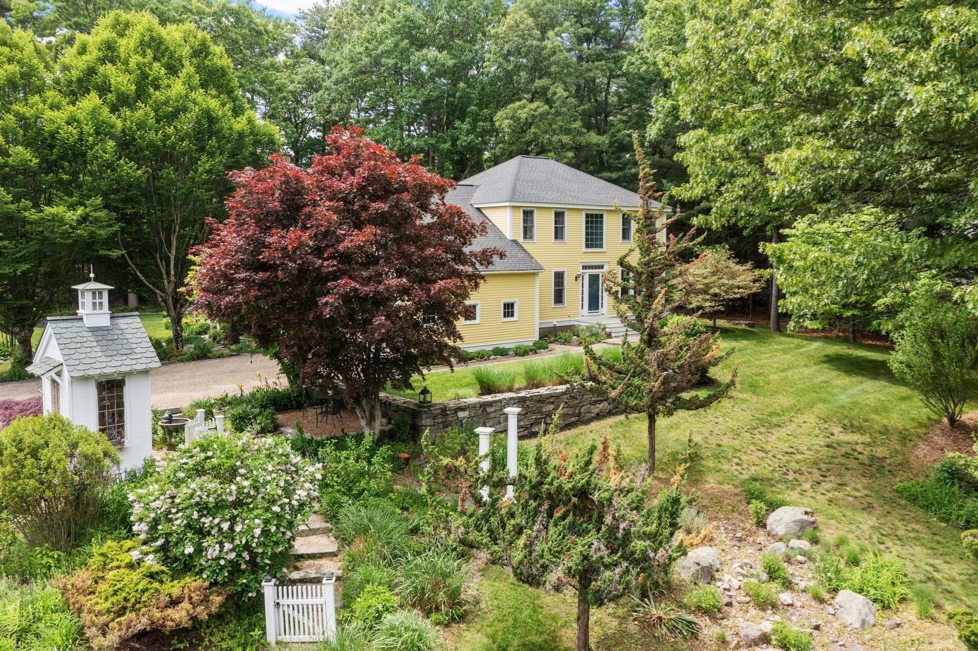209 Harwood Ave, Littleton, MA 01460