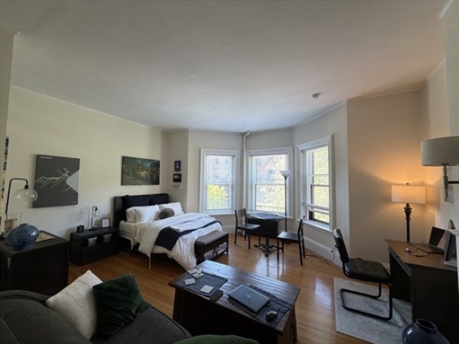 245 Beacon St, Apt 3F