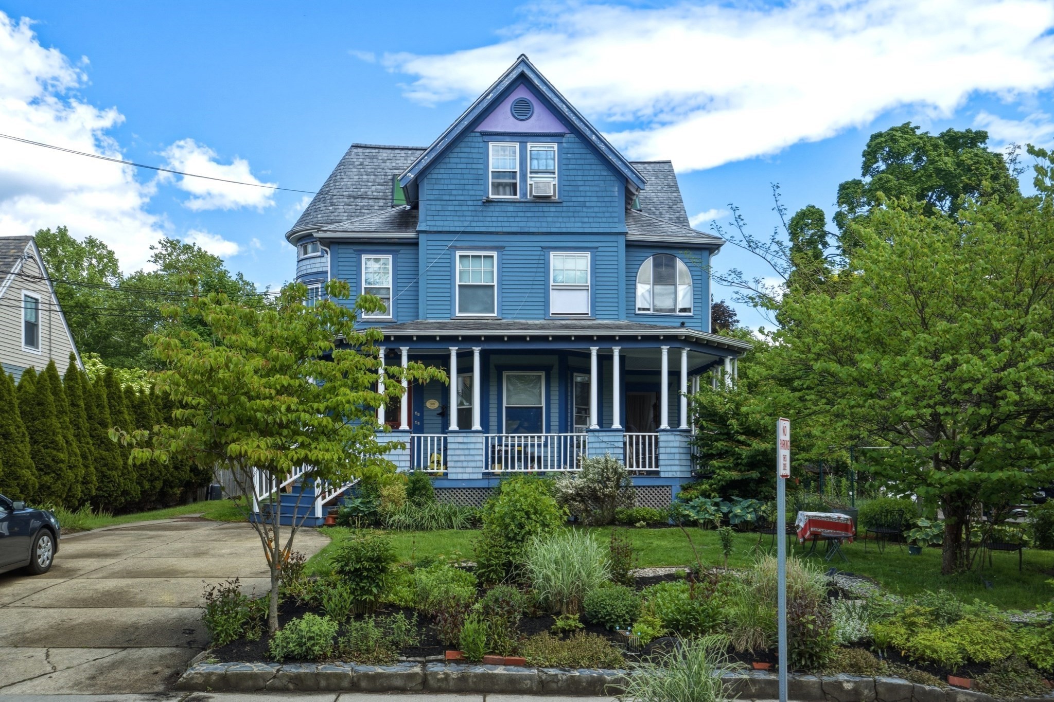 45 Barnard Ave, Watertown, MA 02472