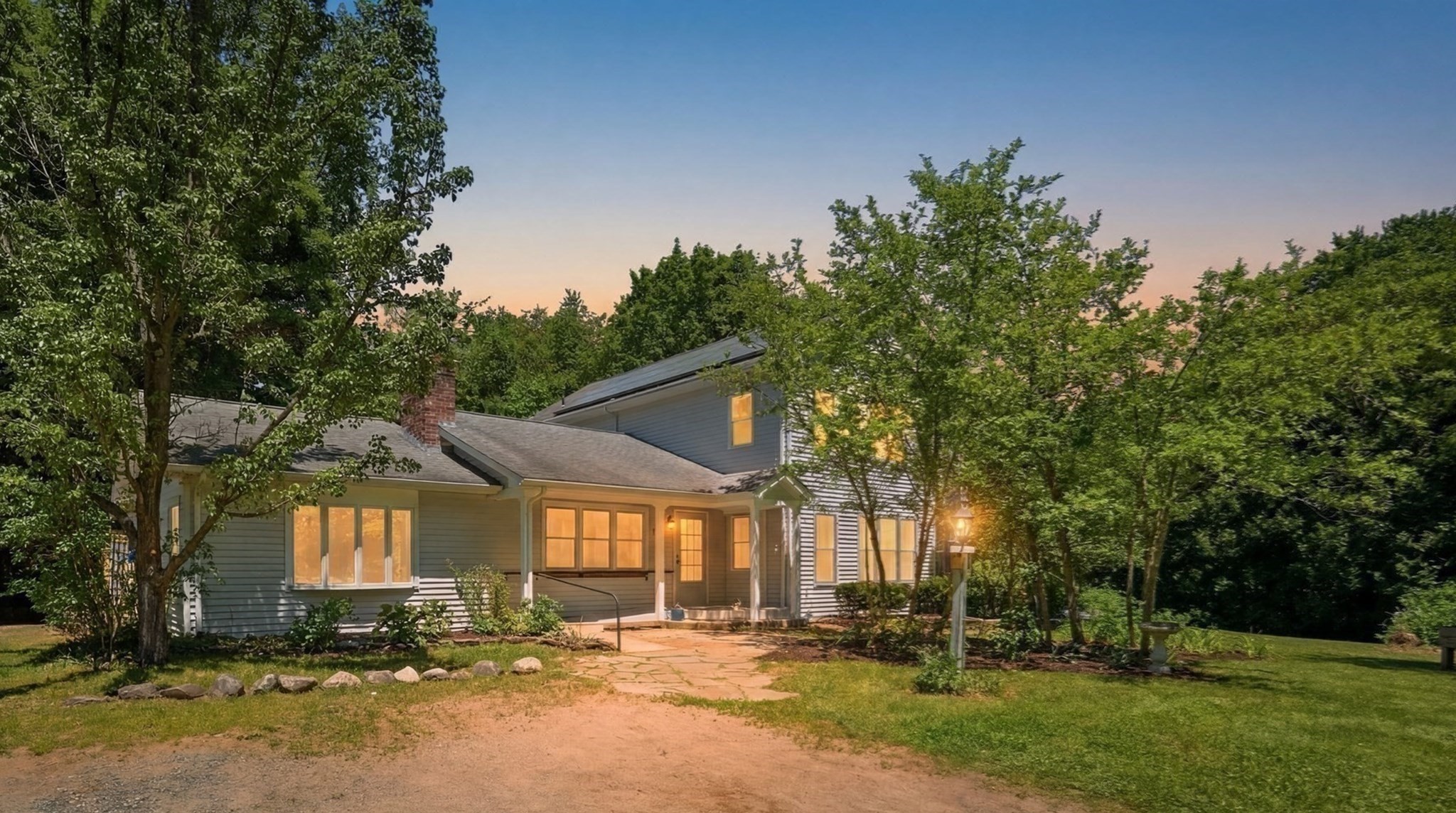 28 Hulst Rd, Amherst, MA 01002