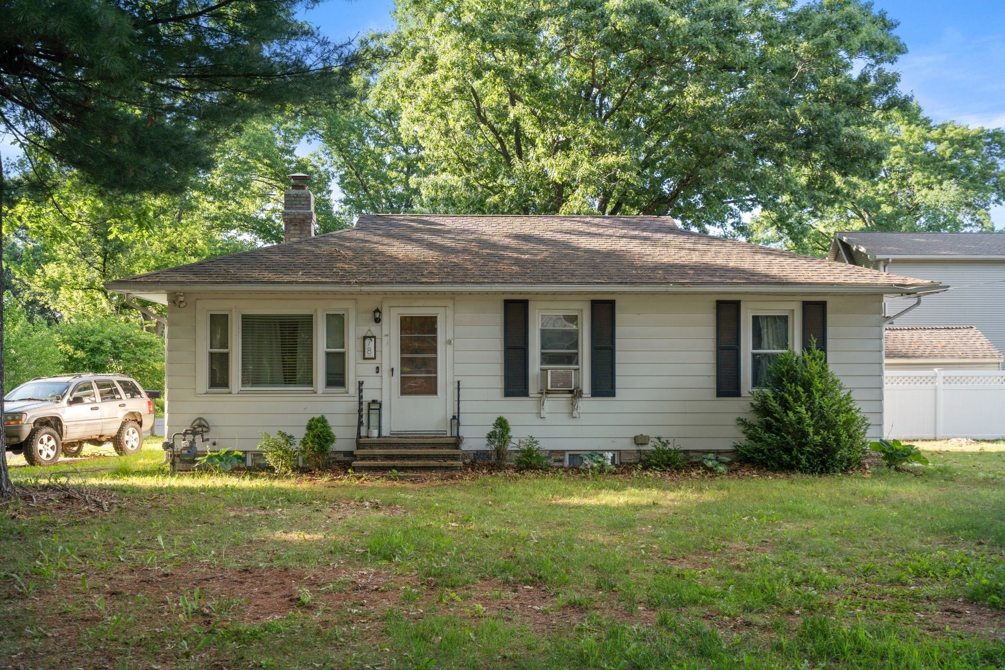 78 Marble Ave, Chicopee, MA 01013