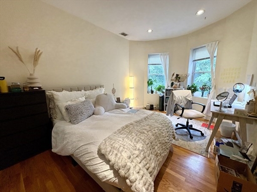 1801 Beacon St, Apt 4