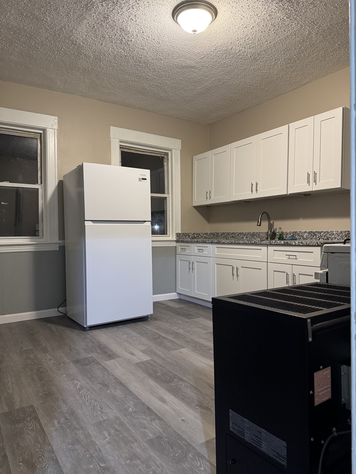 6 Piedmont St, Worcester, MA 01610
