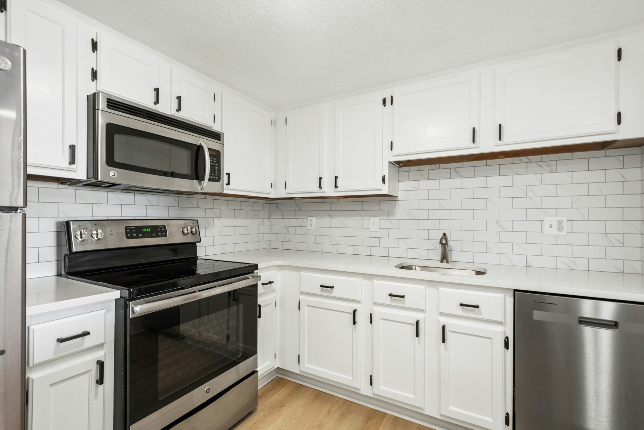 585 Revere Beach Pkwy Unit 509, Revere, MA 02151 - Image 2