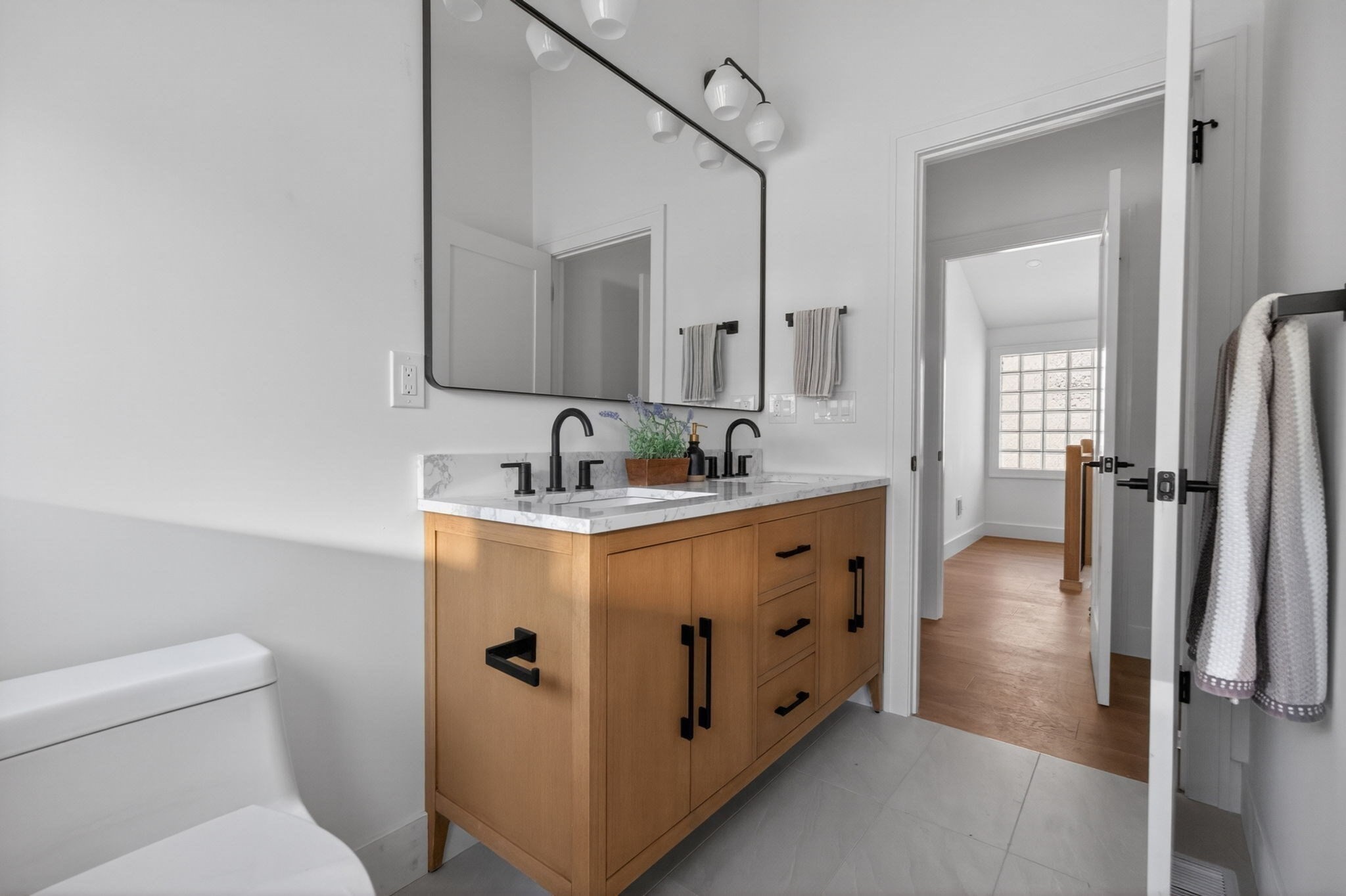 37 Kingston St Unit B, Somerville, MA 02144 - Image 29
