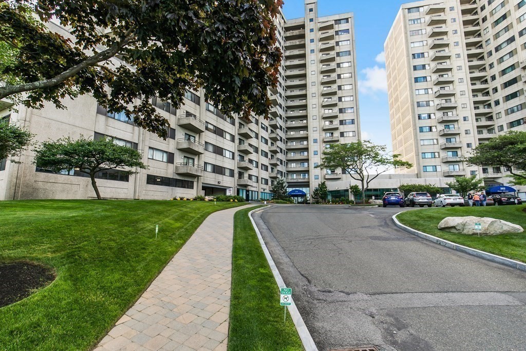 376 Ocean Ave Unit 910, Revere, MA 02151