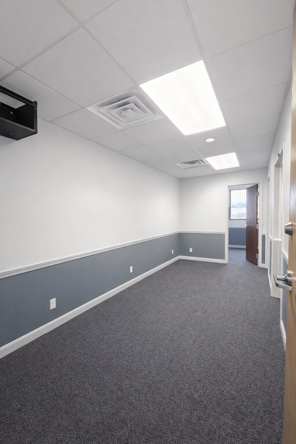 111 Everett Ave Unit 2B, Chelsea, MA 02150
