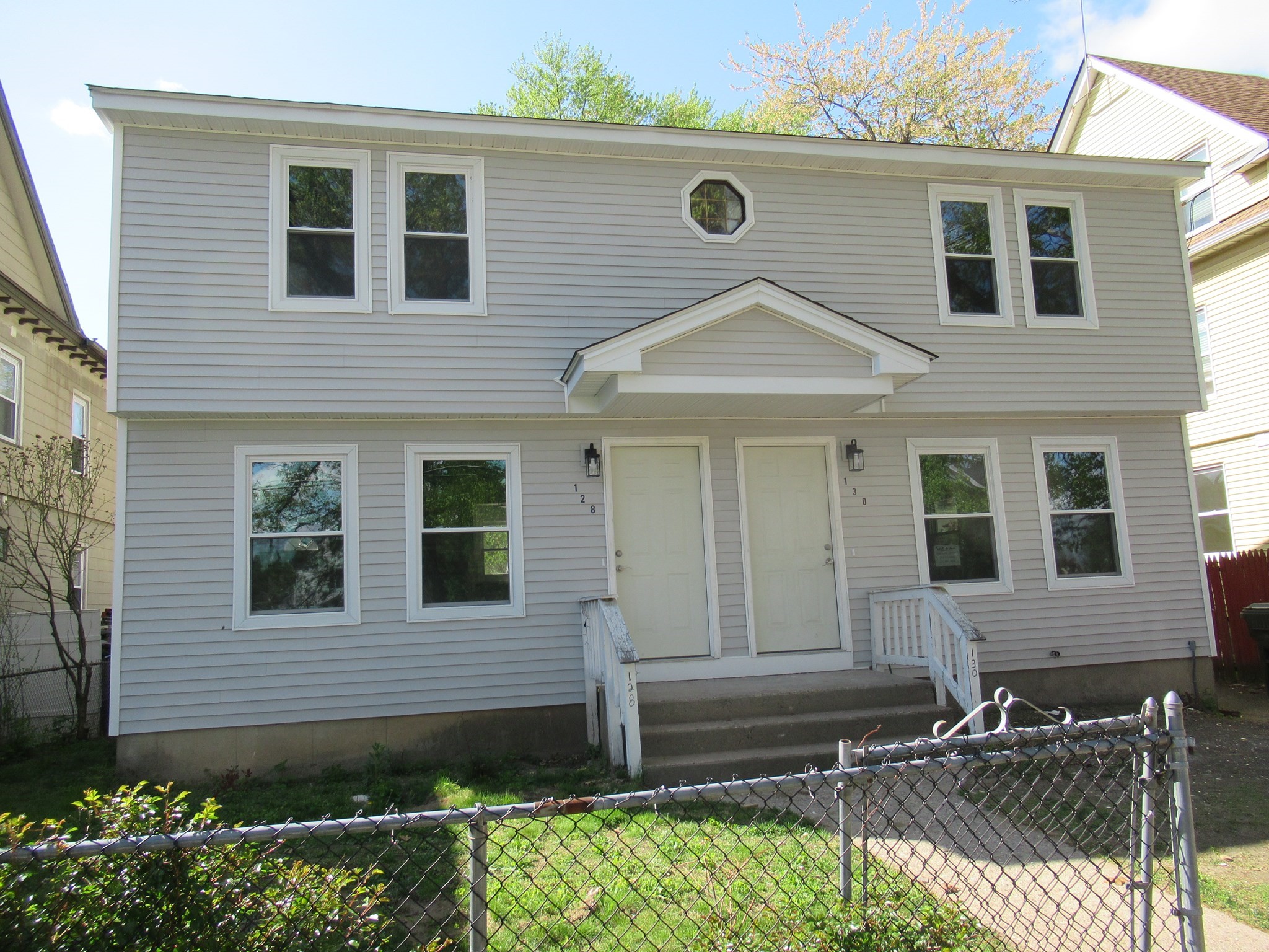 128 Woodmont St, Springfield, MA 01104
