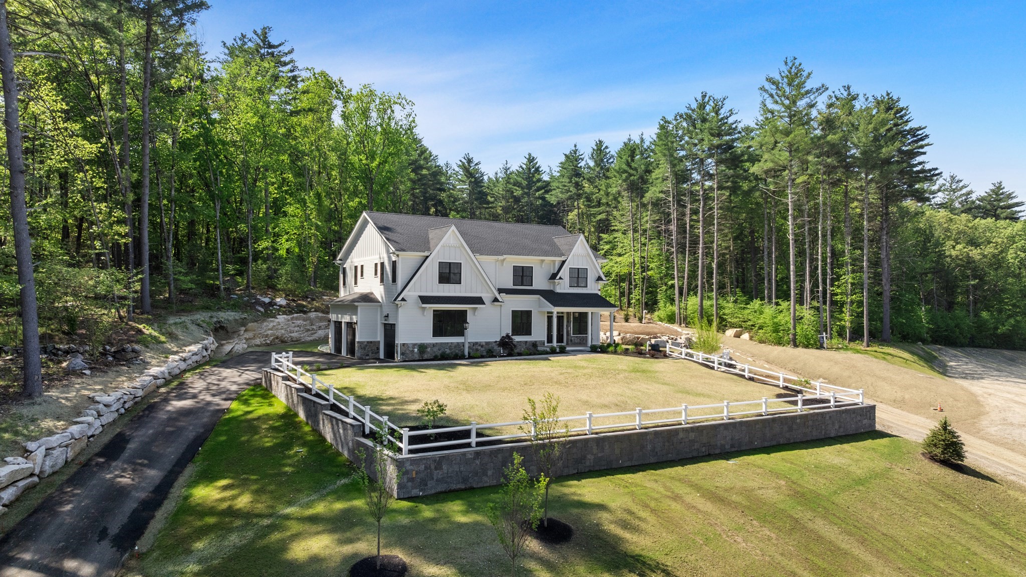 7 Lincoln Street, Hopkinton, MA 01748