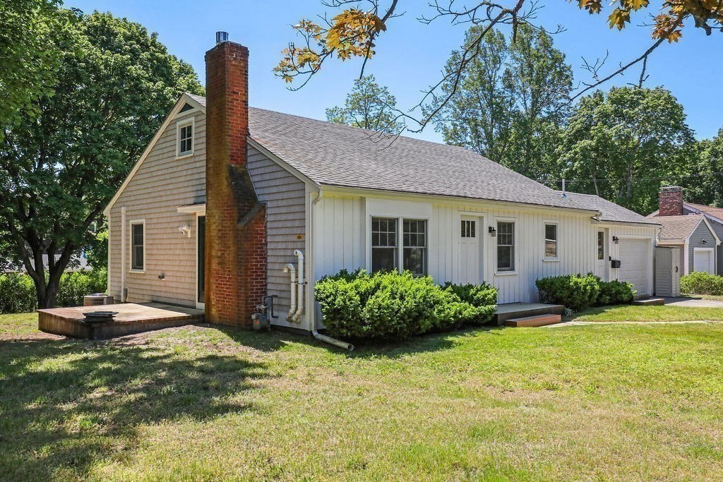 13 Center Hill Rd., Kingston, MA 02364