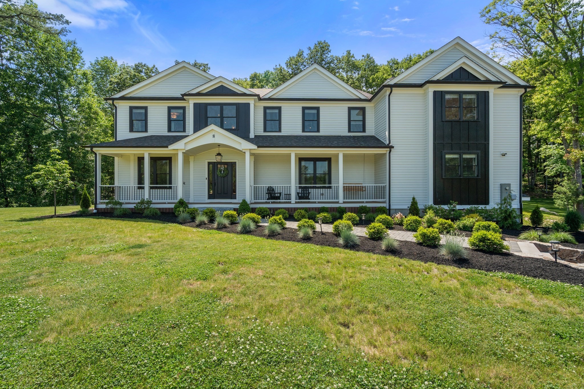 8 Charles St, North Reading, MA 01864