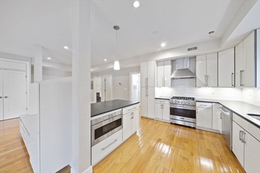 24 Rawson St, Apt 2
