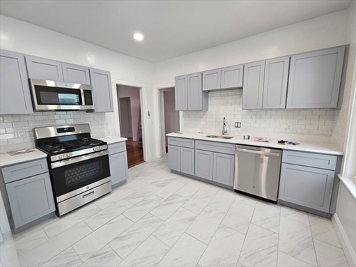 17 Dix St, Apt 1