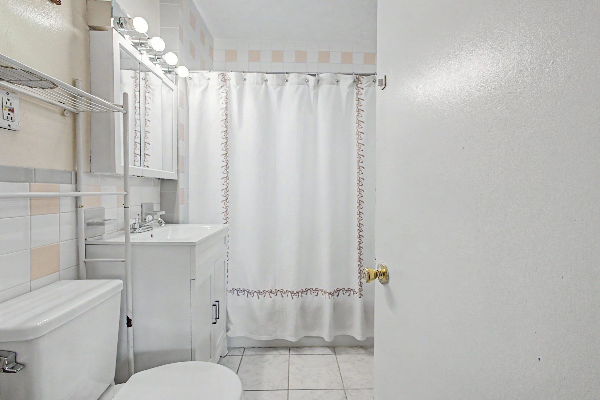 178 Brookside Pkwy, Medford, MA 02155 - Image 8