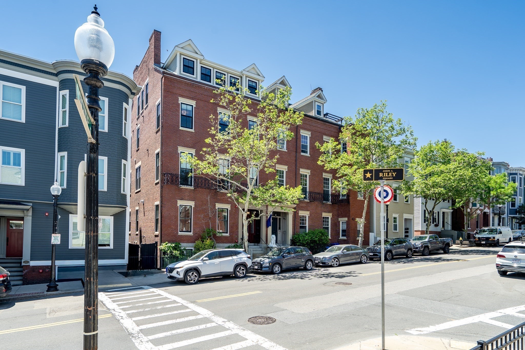 284 Bunker Hill St. Unit 4, Boston - Charlestown, MA 02129