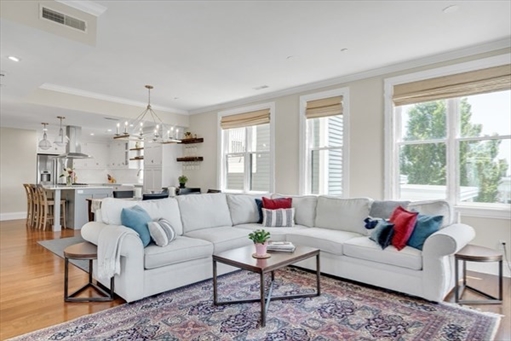 284 Bunker Hill St., Apt 4