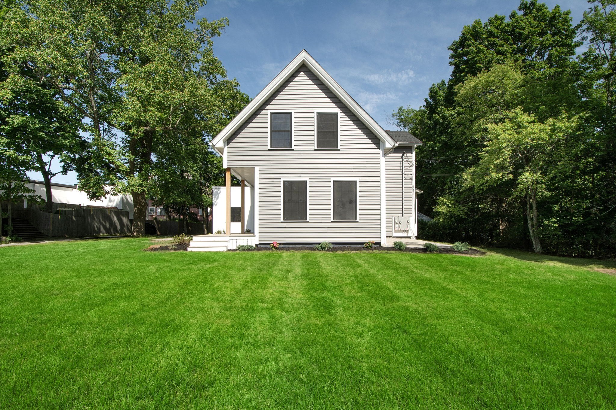 215 Gardner St, Hingham, MA 02043