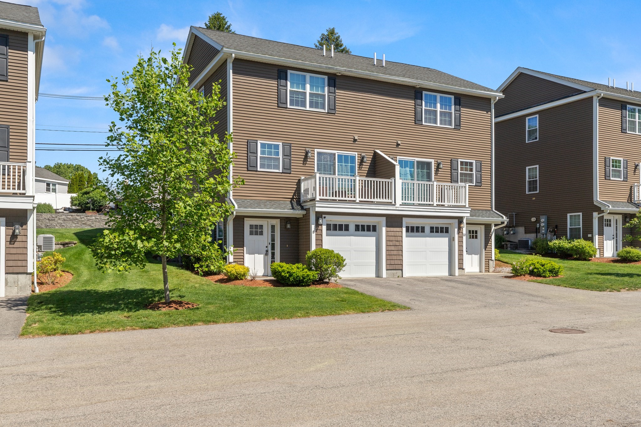 4 Fairview St Unit 8, Chelmsford, MA 01863