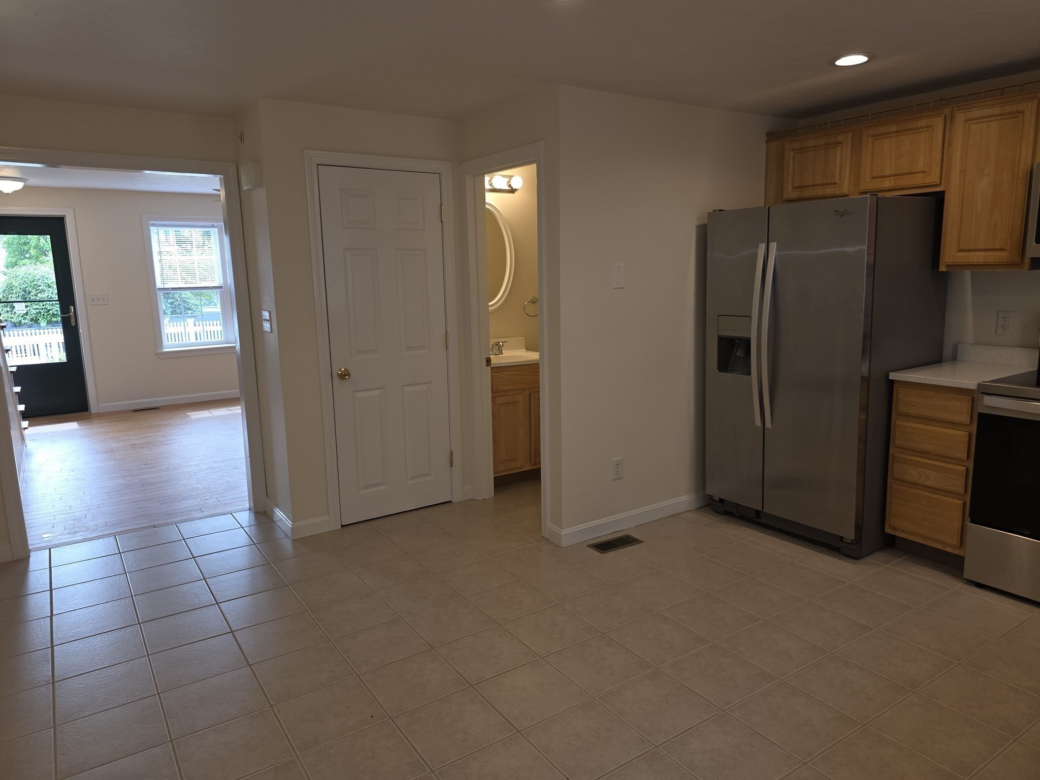 956 Warren Ave Unit 5, Brockton, MA 02301