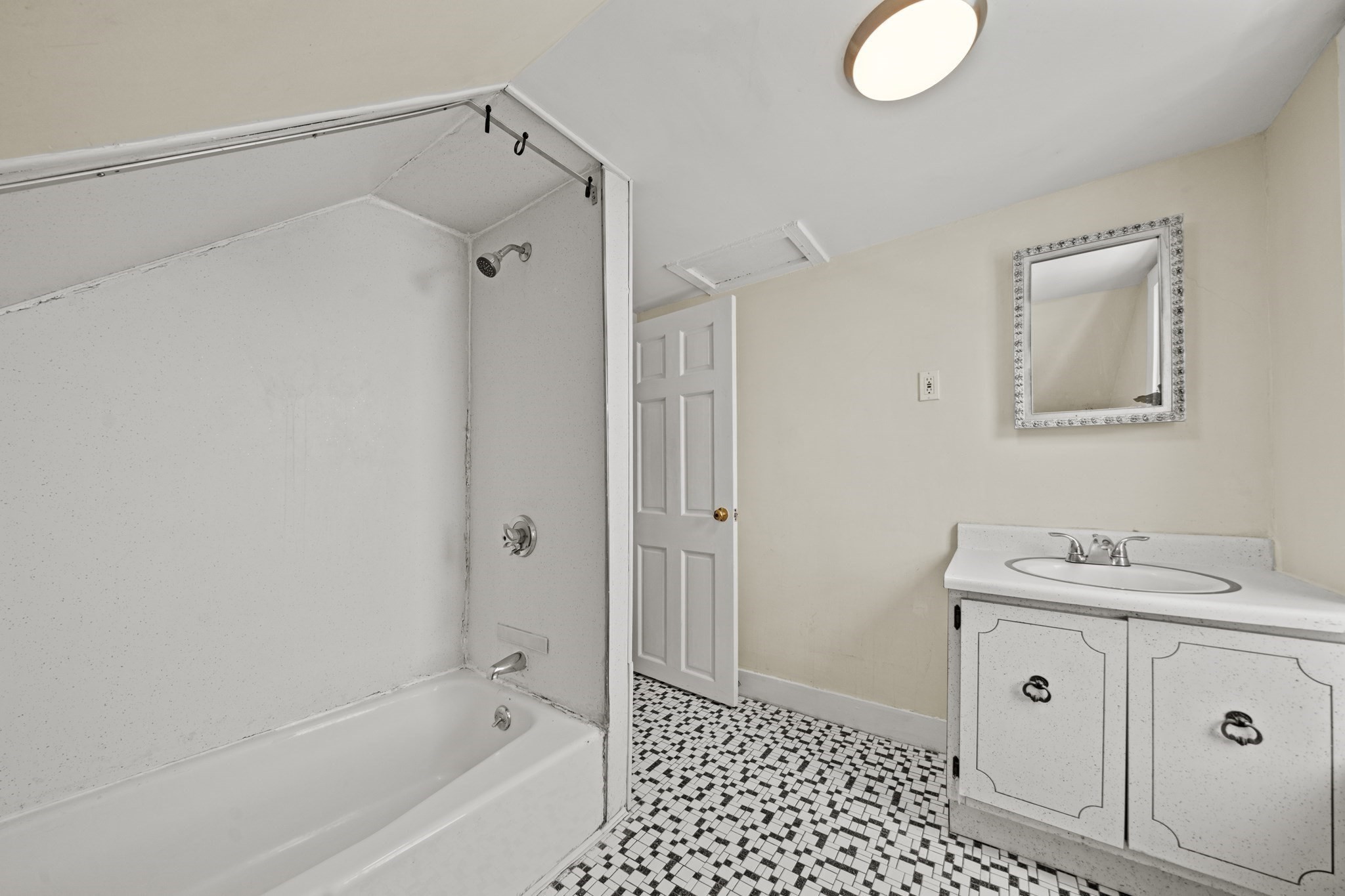 15 Shepherd St, Gloucester, MA 01930 - Image 11