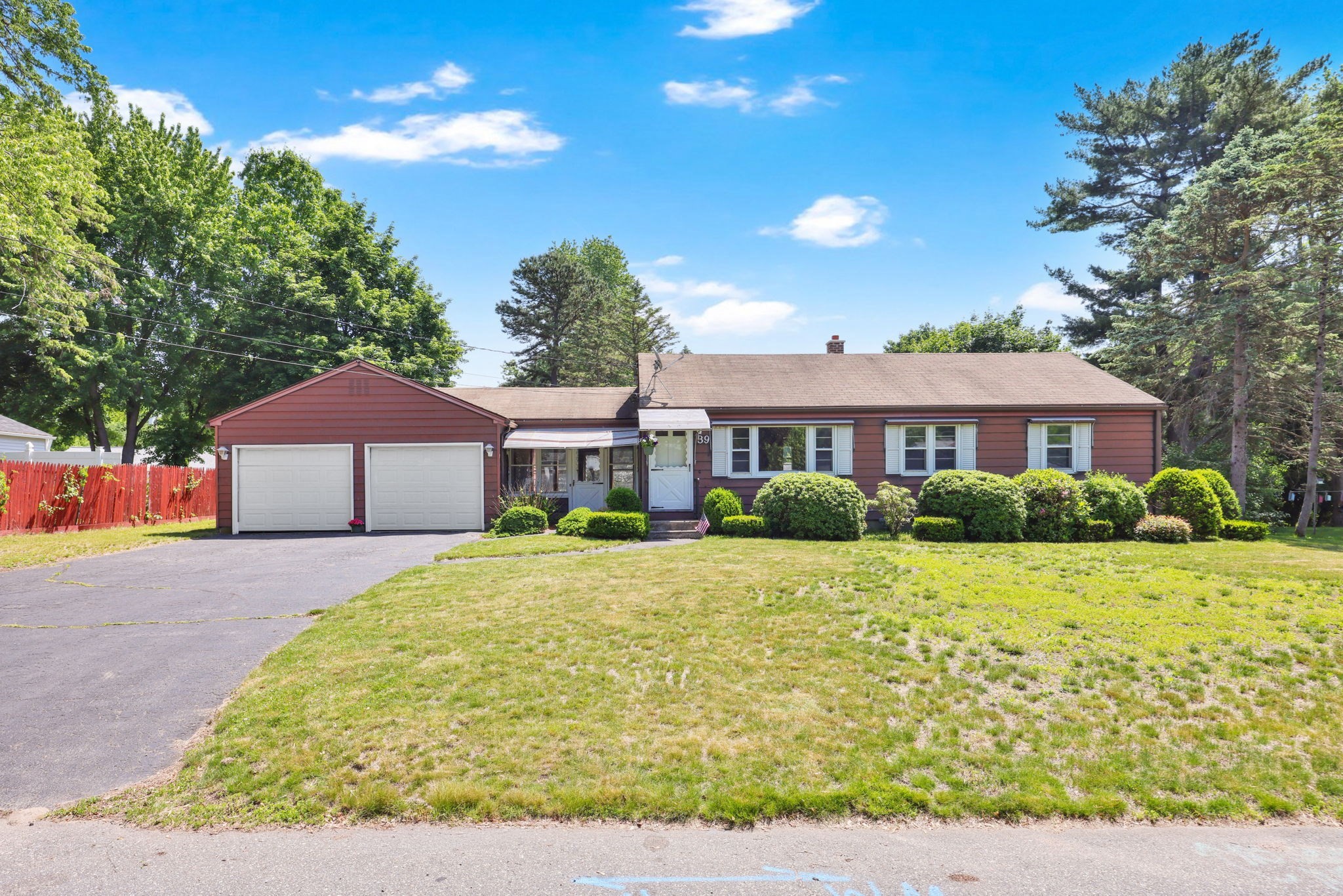 39 Northway Drive, Springfield, MA 01119