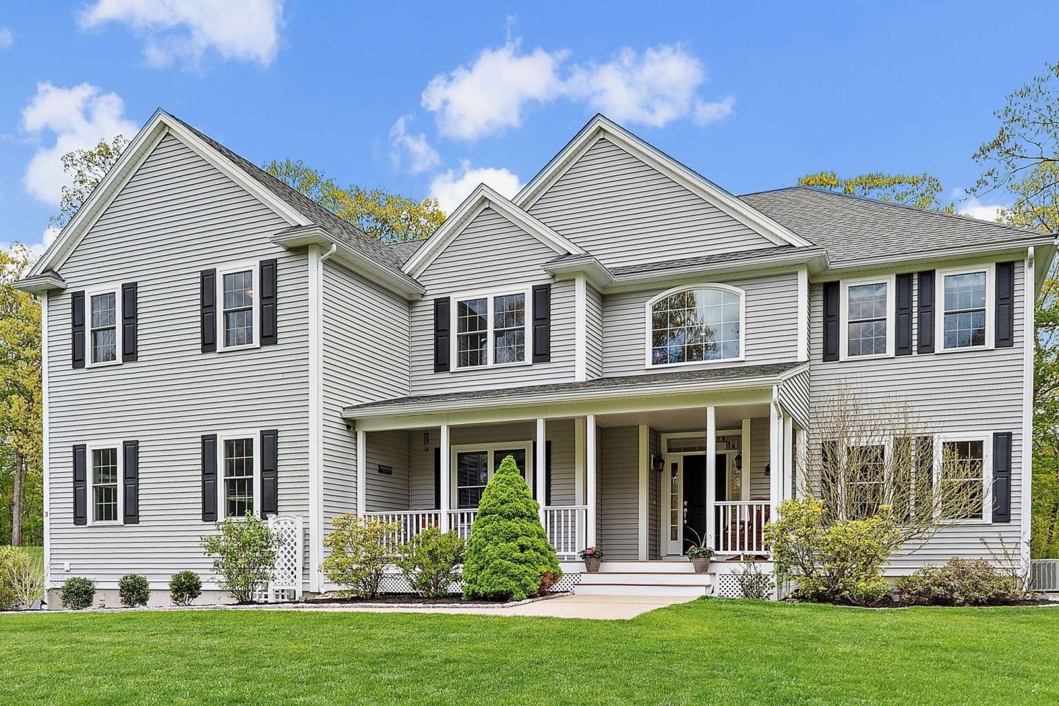 3 Notch Dr, Westford, MA 01886
