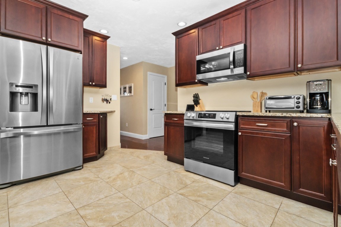 139 Suffolk Ave, Revere, MA 02151 - Image 9