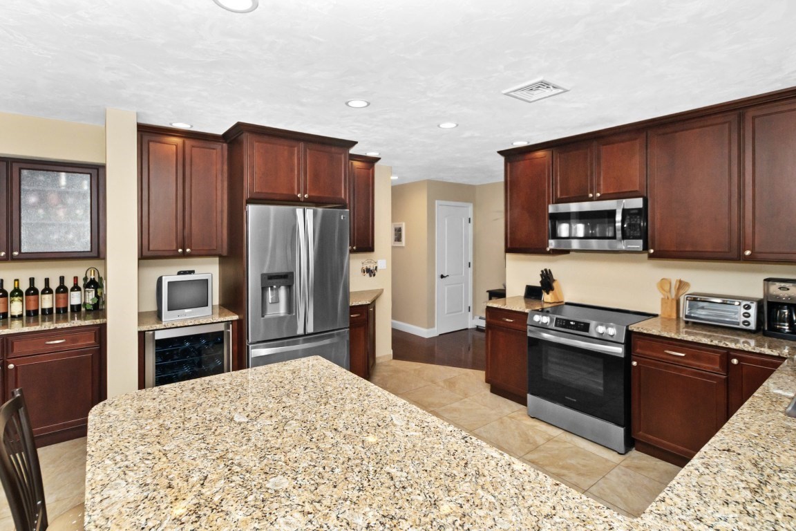 139 Suffolk Ave, Revere, MA 02151 - Image 10