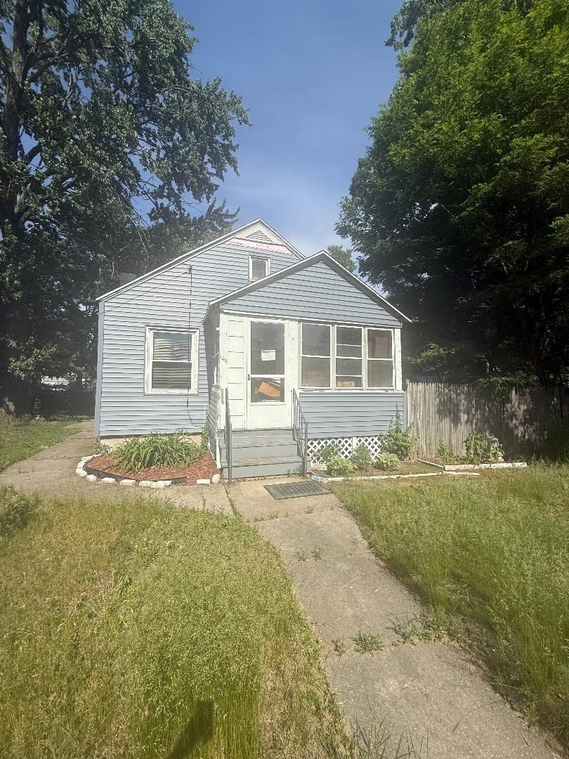 1481 Carew St, Springfield, MA 01104