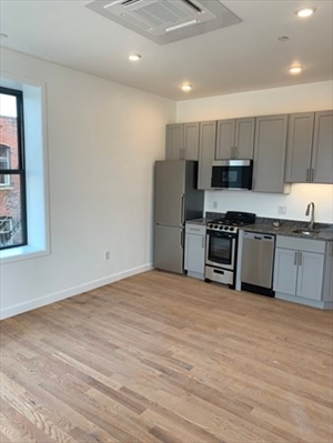64 Market St, Apt 501