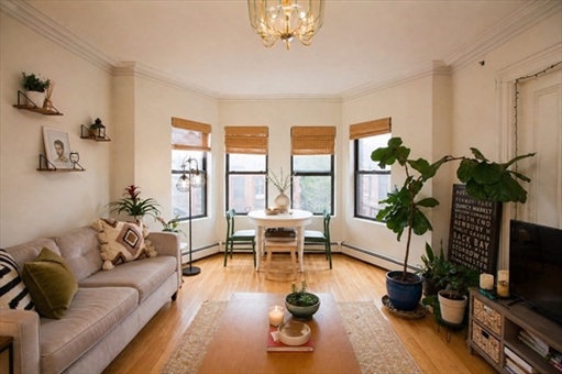 10 Davis Ave, Apt C