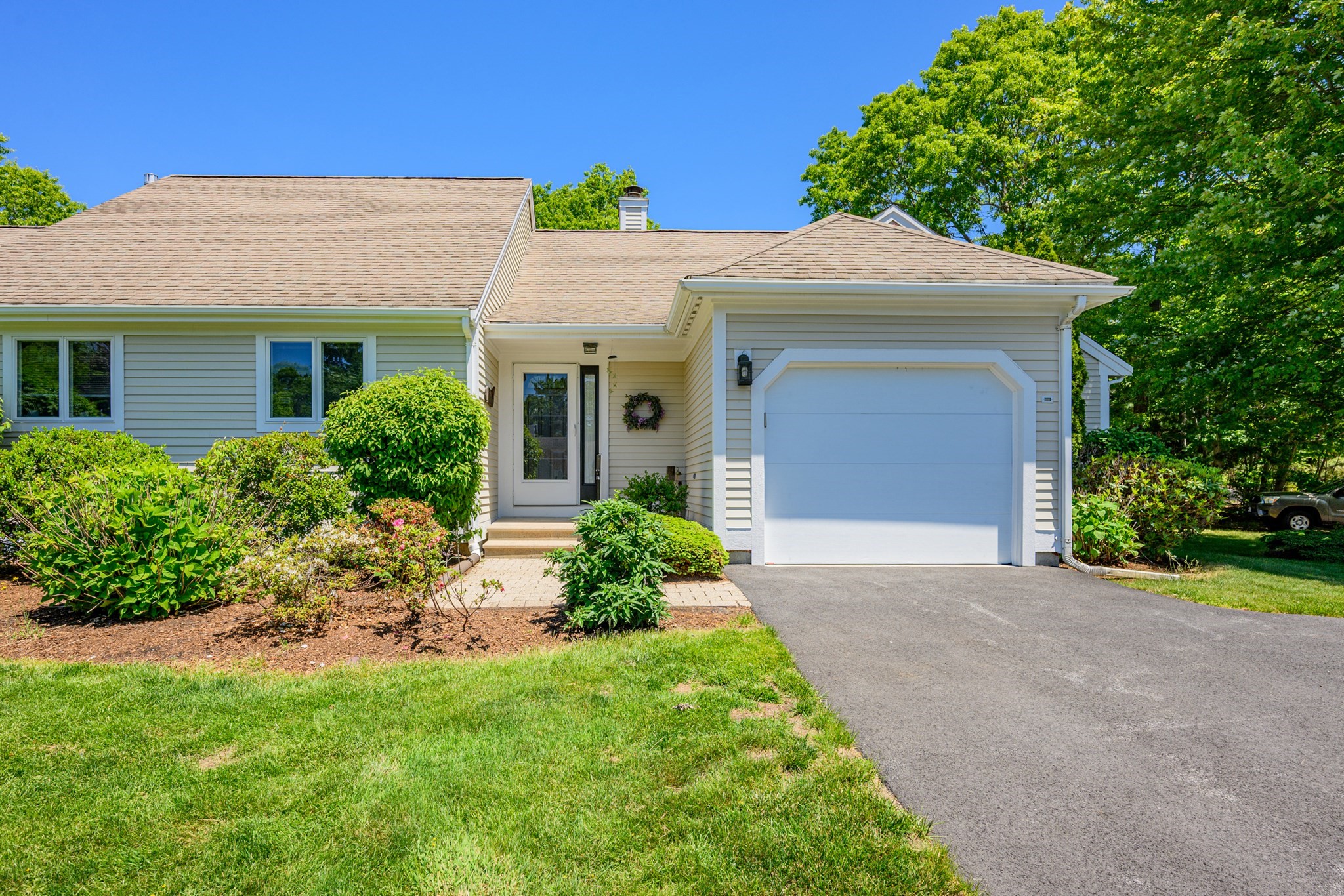 1 Sandview Ter Unit 1, Mashpee, MA 02649