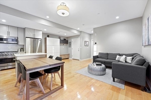 246 Boston St, Apt 1