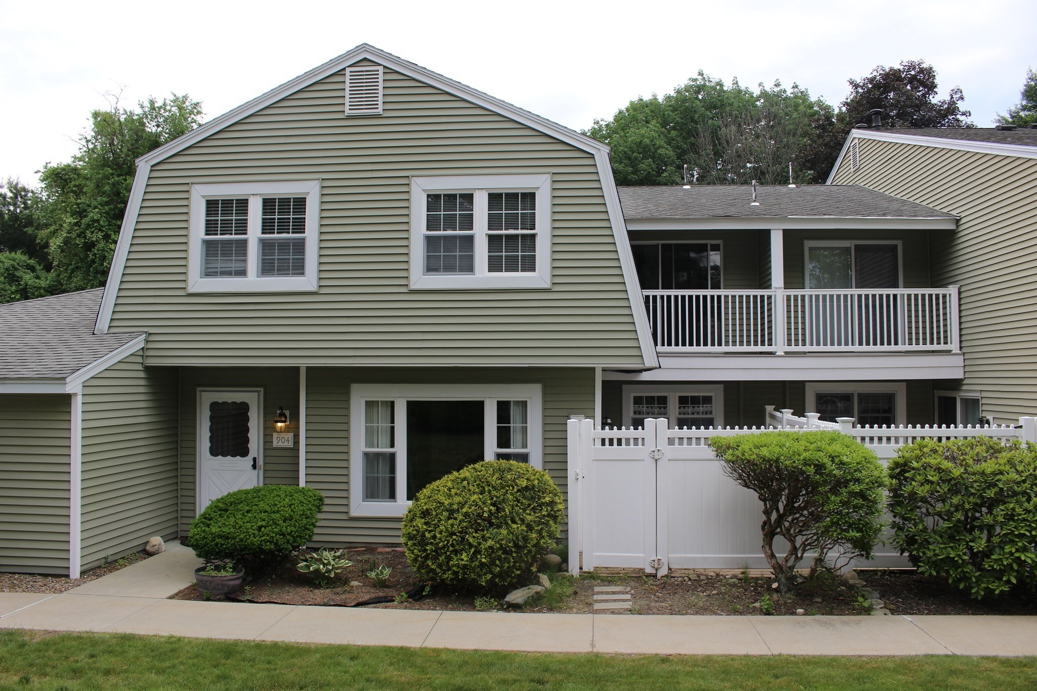 904 Edgebrook Drive Unit 904, Boylston, MA 01505