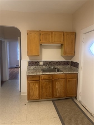 18 FAIRVIEW AVE, Apt 1